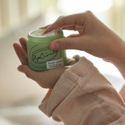 UpCircle Soothing Body Cream with Date Seeds 125 ml